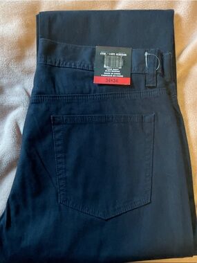 NWT Kirkland Signature Men's Straight Jeans - Dark Blue